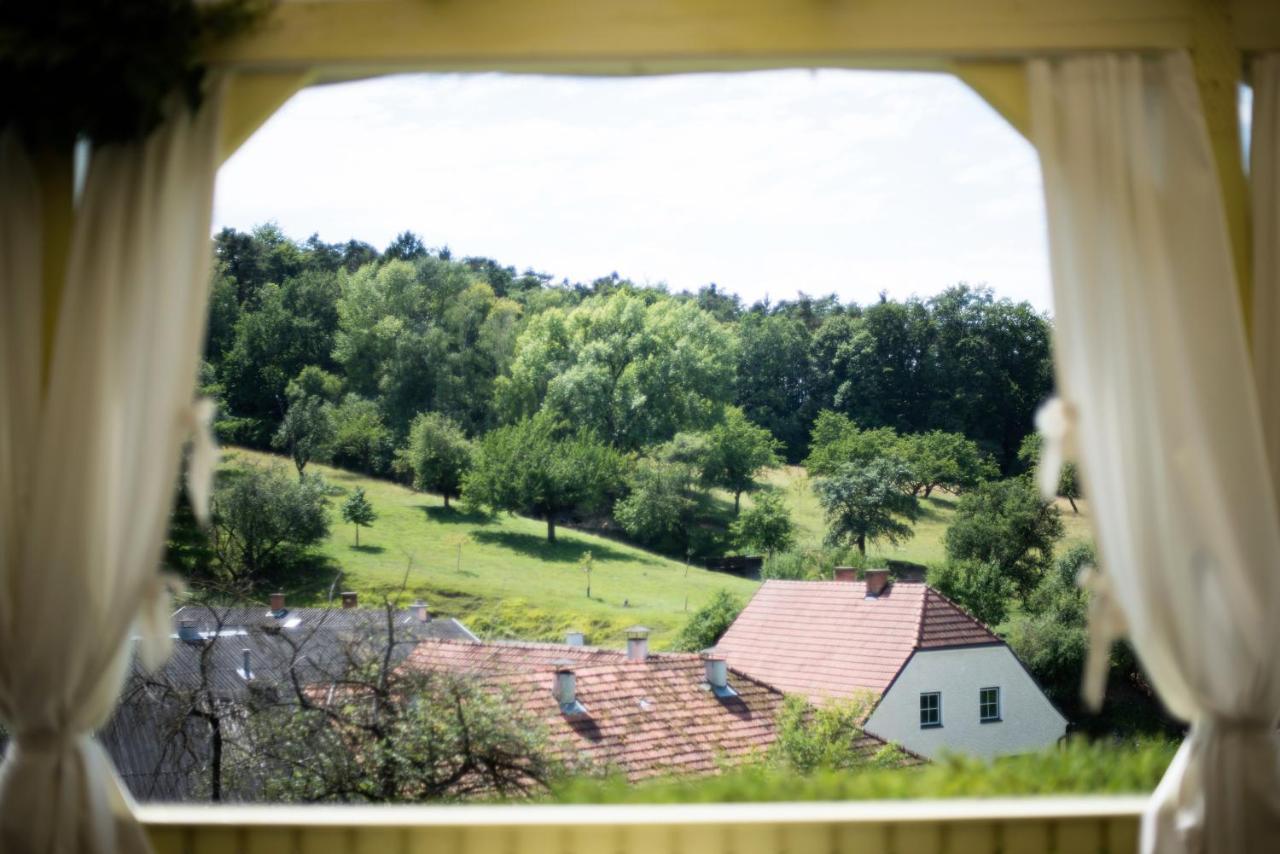 Hotel Kupfer-Dachl Katzelsdorf Exteriér fotografie